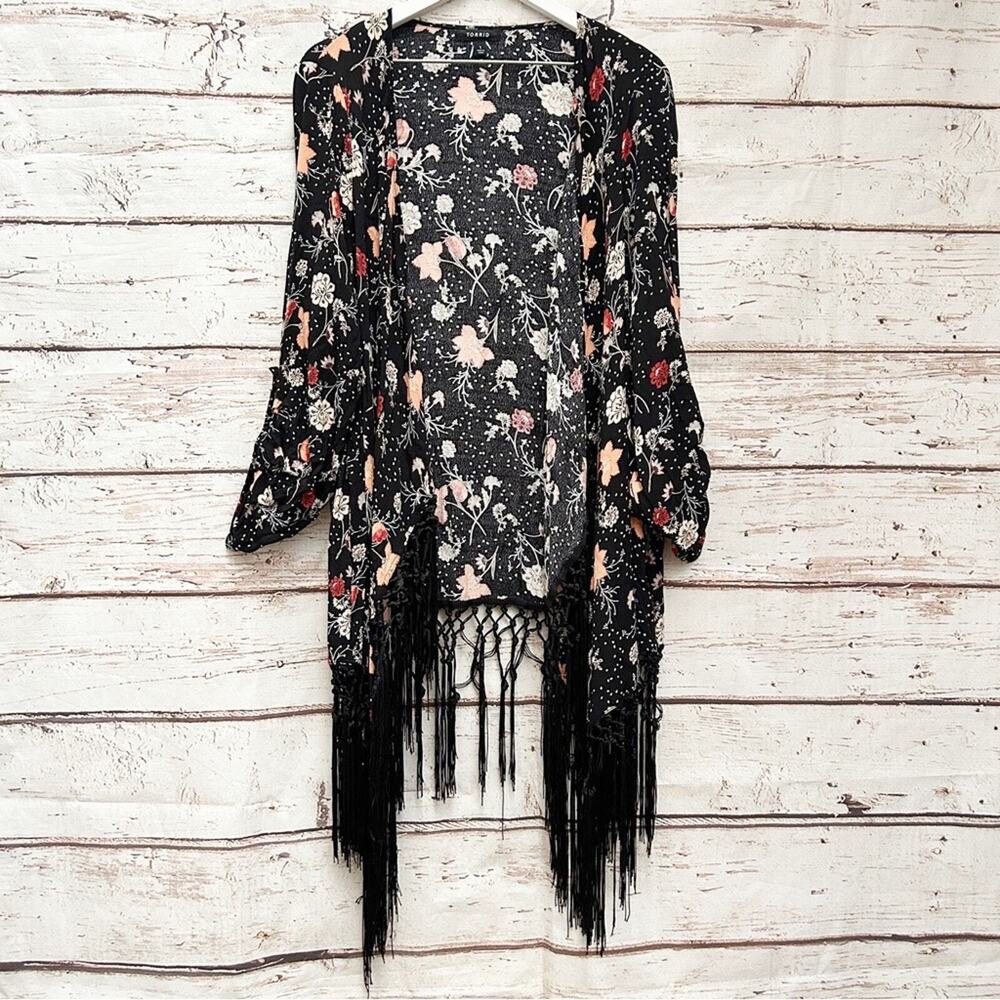 TORRID Black Floral Print Fringe Hem Open-Front Kimono Cardigan Size 1 (1X) - Picture 3 of 7